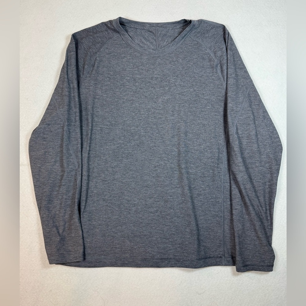 Men's Gray Long Sleeve Lululemon Shirt